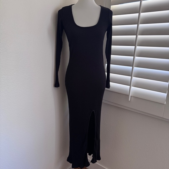 & Other Stories black Long Sleeve Rib Maxi Sweater Dress with side slit size 6 - Picture 3 of 11